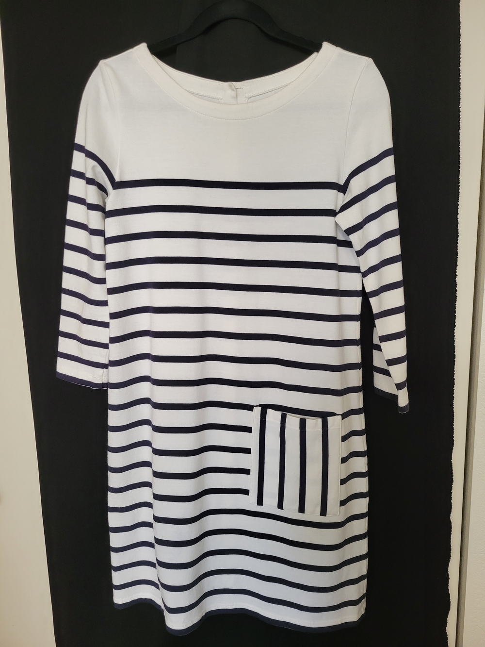Striped Black and White Long-Sleeve Shift Dress with Pocket